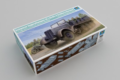 TRUMPETER 09575 1:35 Schwerer Zugkraftwagen 18t Sd.Kfz.9 Artillery Version