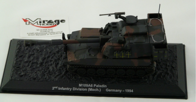DIE-CAST #24 1:72 M109A6 PALADIN 2ND INFANTRY DIVISION (MECH.) GERMANY - 1994