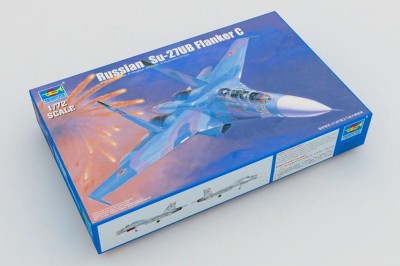 TRUMPETER 01645 1:72 Russian Su-27UB Flanker C Fighter 