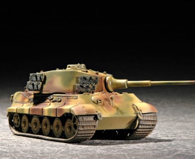 TRUMPETER 07201 1:72 German Sd.Kfz. 182 King Tiger (Henschel turret)