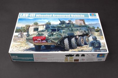 TRUMPETER 01519 1:35 LAV-III 8x8 wheeled armoured vehicle 