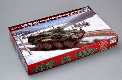 TRUMPETER 00371 1:35 USMC LAV-C2 Command & Control Vehicle