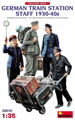 MINIART 38010 1:35 German Train Station Staff 1930-40s