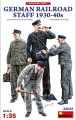 MINIART_38012_German-Railroad-Staff-1930_01.jpg
