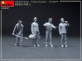 MINIART_38012_German-Railroad-Staff-1930_02.jpg