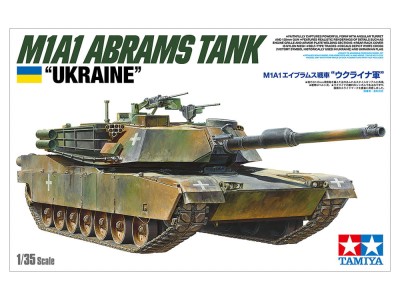 TAMIYA 25216 1:35 M1A1 Abrams Tank 'Ukraine'