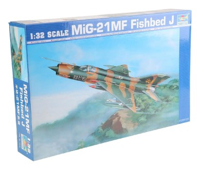 TRUMPETER 02218 1:32 MiG-21MF Fishbed J 